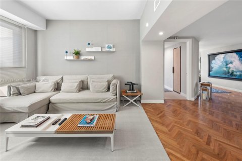 Condominio en alquiler en Key Biscayne, Florida, 3 dormitorios, 215.81 m2 № 2054270 - foto 30