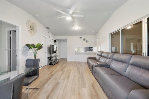 Villa ou maison à Margate, Floride 2 chambres, 87.89 m2 № 2244171
