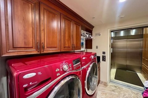 Condominio en venta en Hutchinson Island South, Florida, 3 dormitorios, 244.8 m2 № 1810775 - foto 24