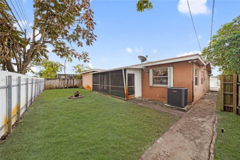 Купить виллу или дом в Мирамар, Флорида 3 спальни, 163.04м2, № 2028776 - фото 28