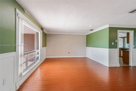 Купить виллу или дом в Мирамар, Флорида 3 спальни, 163.04м2, № 2028776 - фото 5