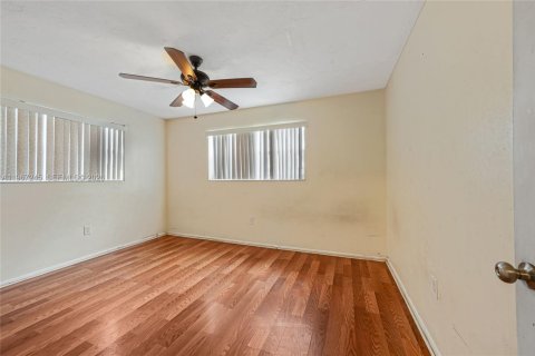 Купить виллу или дом в Мирамар, Флорида 3 спальни, 163.04м2, № 2028776 - фото 11