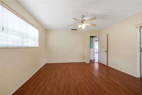 Купить виллу или дом в Мирамар, Флорида 3 спальни, 163.04м2, № 2028776 - фото 19