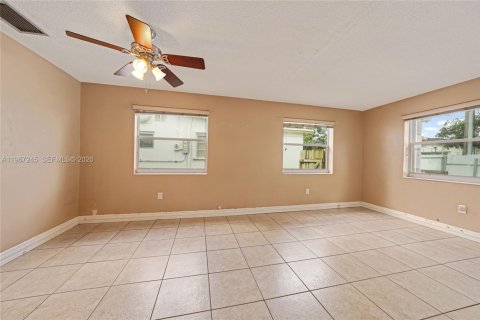 Купить виллу или дом в Мирамар, Флорида 3 спальни, 163.04м2, № 2028776 - фото 15