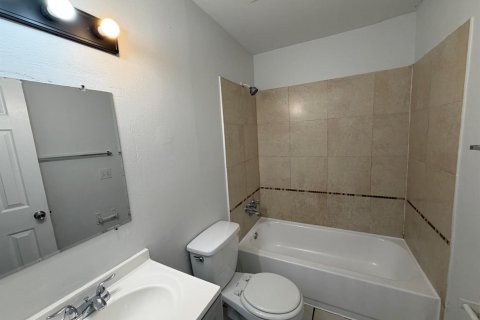 Copropriété à louer à Lauderhill, Floride: 2 chambres, 68.75 m2 № 2247974 - photo 5