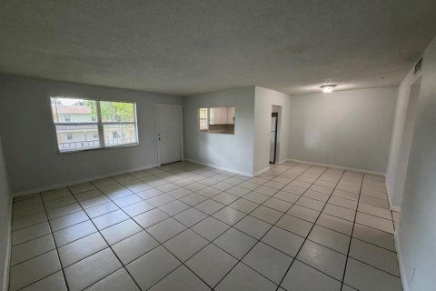Copropriété à louer à Lauderhill, Floride: 2 chambres, 68.75 m2 № 2247974 - photo 7