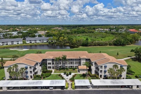 Condo in Sarasota, Florida, 2 bedrooms № 2206575 - photo 4