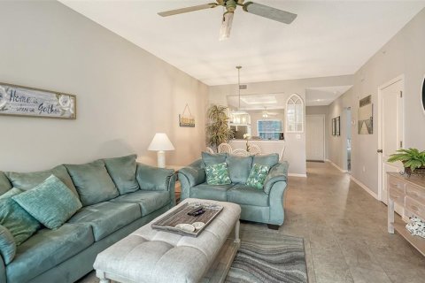 Condo in Sarasota, Florida, 2 bedrooms № 2206575 - photo 14