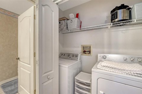 Condo in Sarasota, Florida, 2 bedrooms № 2206575 - photo 30
