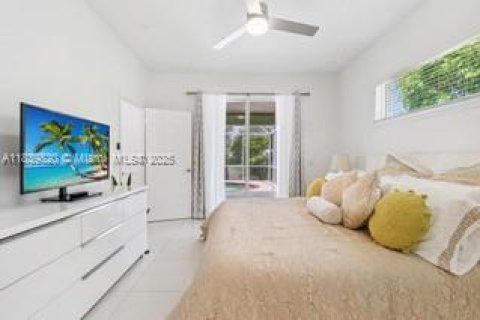 House in Marco Island, Florida 3 bedrooms № 1828772 - photo 14