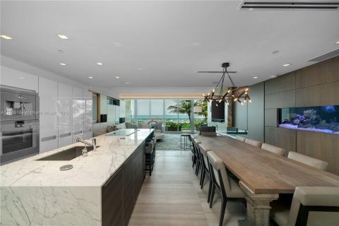 Condominio en venta en Miami Beach, Florida, 4 dormitorios, 347.92 m2 № 1979857 - foto 7
