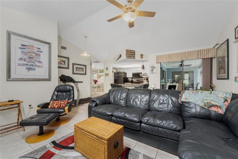 House in Englewood, Florida 2 bedrooms, 142.23 sq.m. № 1734573 - photo 19