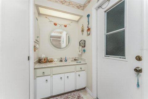 House in Englewood, Florida 2 bedrooms, 142.23 sq.m. № 1734573 - photo 30