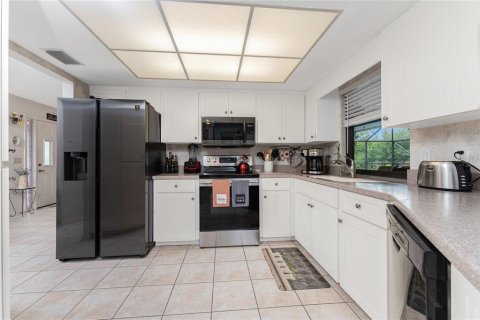 House in Englewood, Florida 2 bedrooms, 142.23 sq.m. № 1734573 - photo 8
