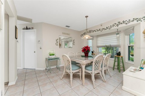 House in Englewood, Florida 2 bedrooms, 142.23 sq.m. № 1734573 - photo 14