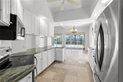 House in Sarasota, Florida 3 bedrooms, 186.55 sq.m. № 1798340 - photo 11