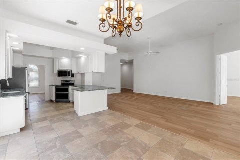 House in Sarasota, Florida 3 bedrooms, 186.55 sq.m. № 1798340 - photo 14