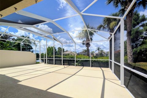 House in Sarasota, Florida 3 bedrooms, 186.55 sq.m. № 1798340 - photo 2