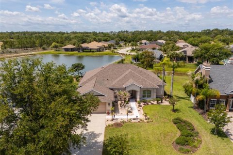 House in Palm Coast, Florida 3 bedrooms, 222.13 sq.m. № 2100699 - photo 10