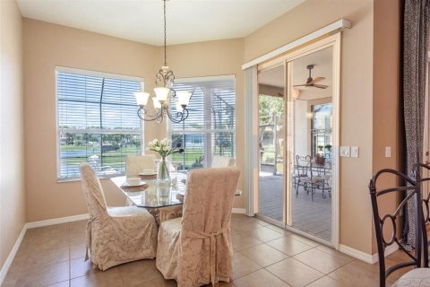 House in Palm Coast, Florida 3 bedrooms, 222.13 sq.m. № 2100699 - photo 17