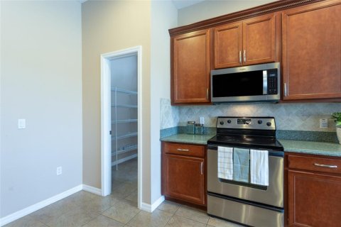 House in Palm Coast, Florida 3 bedrooms, 222.13 sq.m. № 2100699 - photo 15