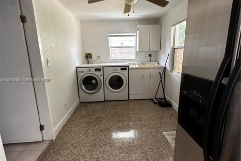 Villa ou maison à louer à Pompano Beach, Floride: 3 chambres, 108.32 m2 № 2046450 - photo 12