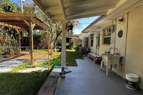 Villa ou maison à louer à Pompano Beach, Floride: 3 chambres, 108.32 m2 № 2046450 - photo 15