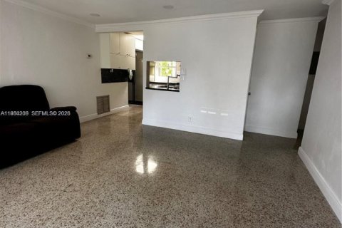 Villa ou maison à louer à Pompano Beach, Floride: 3 chambres, 108.32 m2 № 2046450 - photo 9