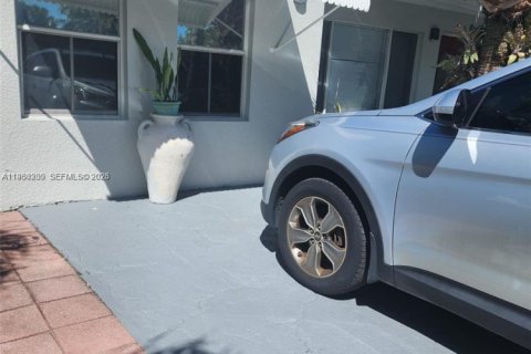 Villa ou maison à louer à Pompano Beach, Floride: 3 chambres, 108.32 m2 № 2046450 - photo 3