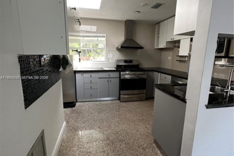 Villa ou maison à louer à Pompano Beach, Floride: 3 chambres, 108.32 m2 № 2046450 - photo 13