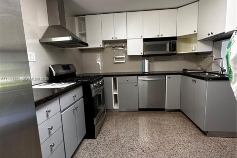 Villa ou maison à louer à Pompano Beach, Floride: 3 chambres, 108.32 m2 № 2046450 - photo 5