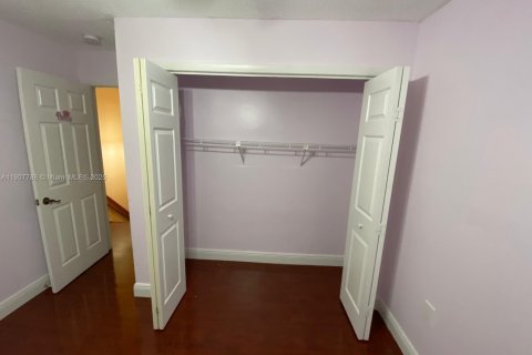 Villa ou maison à louer à Miami, Floride: 3 chambres, 127.46 m2 № 1965711 - photo 18