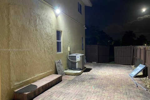 Villa ou maison à louer à Miami, Floride: 3 chambres, 127.46 m2 № 1965711 - photo 20