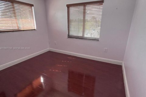 Villa ou maison à louer à Miami, Floride: 3 chambres, 127.46 m2 № 1965711 - photo 22