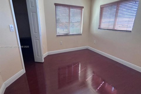 Villa ou maison à louer à Miami, Floride: 3 chambres, 127.46 m2 № 1965711 - photo 23