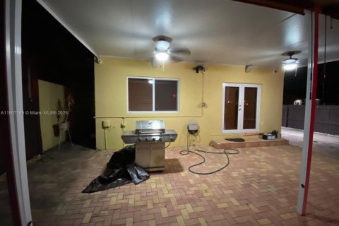Villa ou maison à louer à Miami, Floride: 3 chambres, 127.46 m2 № 1965711 - photo 21