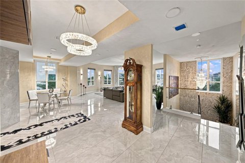 Condominio en venta en Tampa, Florida, 2 dormitorios, 244.89 m2 № 2413423 - foto 5