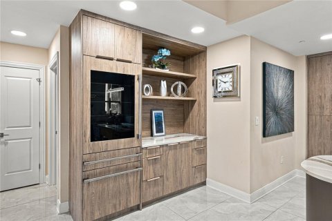Condominio en venta en Tampa, Florida, 2 dormitorios, 244.89 m2 № 2413423 - foto 27
