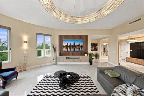 Condominio en venta en Tampa, Florida, 2 dormitorios, 244.89 m2 № 2413423 - foto 12