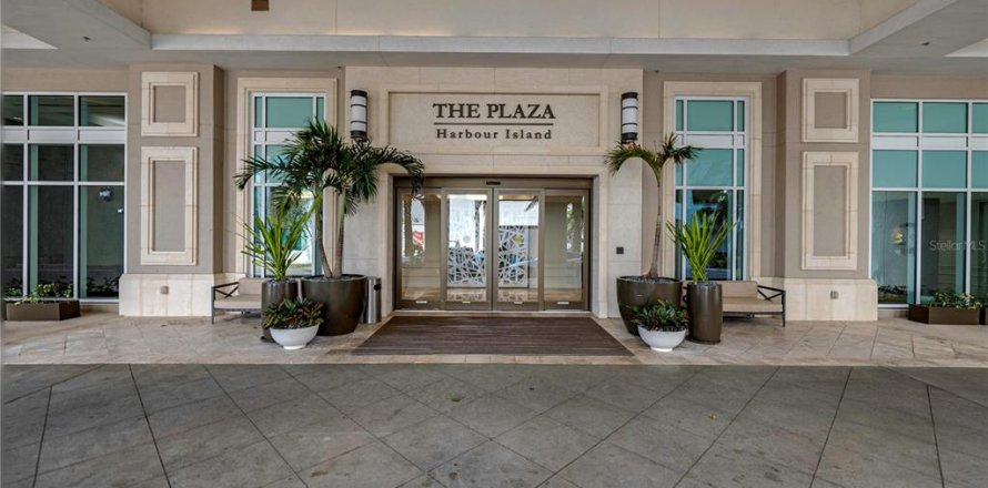 Condominio en Tampa, Florida, 2 dormitorios № 2413423