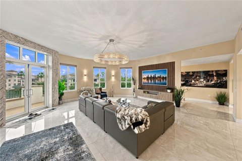 Condominio en venta en Tampa, Florida, 2 dormitorios, 244.89 m2 № 2413423 - foto 9