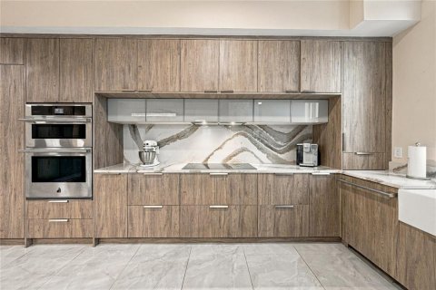Condominio en venta en Tampa, Florida, 2 dormitorios, 244.89 m2 № 2413423 - foto 29