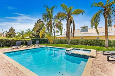 House in Kissimmee, Florida 9 bedrooms, 430.14 sq.m. № 1848462 - photo 5