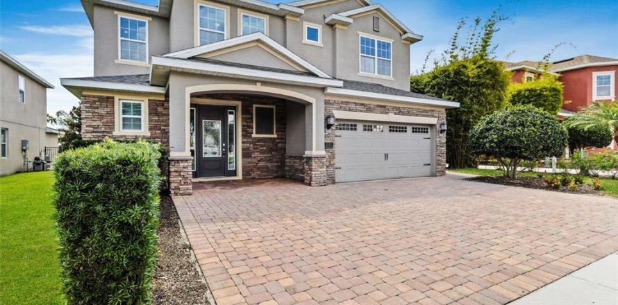 House in Kissimmee, Florida 9 bedrooms, 430.14 sq.m. № 1848462