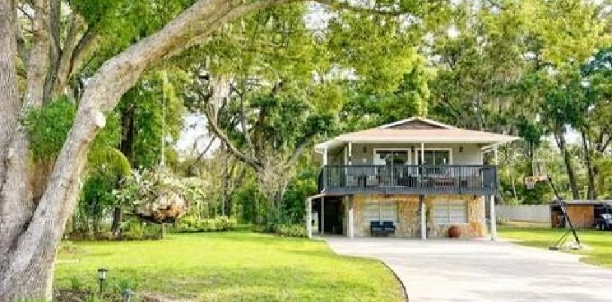 Villa ou maison à Lutz, Floride 3 chambres, 142.7 m2 № 2219762