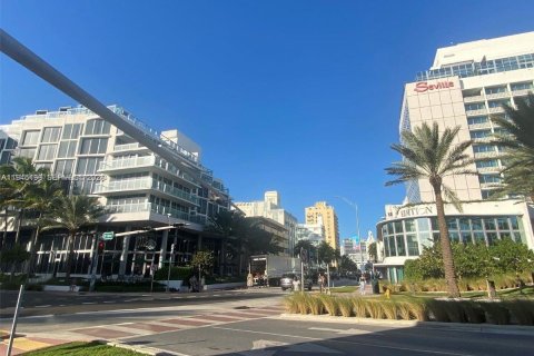 Condo in Miami Beach, Florida, 1 bedroom  № 2001533 - photo 5