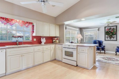 House in Sun City Center, Florida 3 bedrooms, 205.13 sq.m. № 1808025 - photo 12