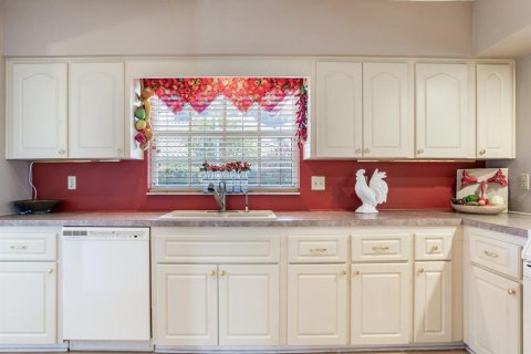 House in Sun City Center, Florida 3 bedrooms, 205.13 sq.m. № 1808025 - photo 14