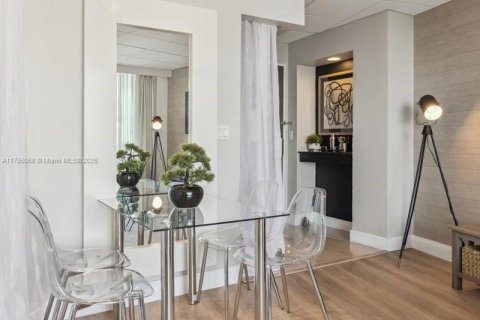 Снять в аренду кондоминиум в Форт-Лодердейл, Флорида 1 спальня, 54.35м2, № 1958801 - фото 7