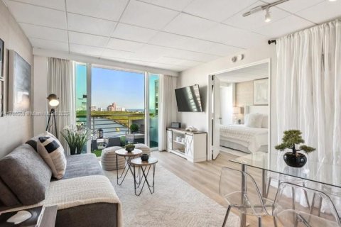 Снять в аренду кондоминиум в Форт-Лодердейл, Флорида 1 спальня, 54.35м2, № 1958801 - фото 9